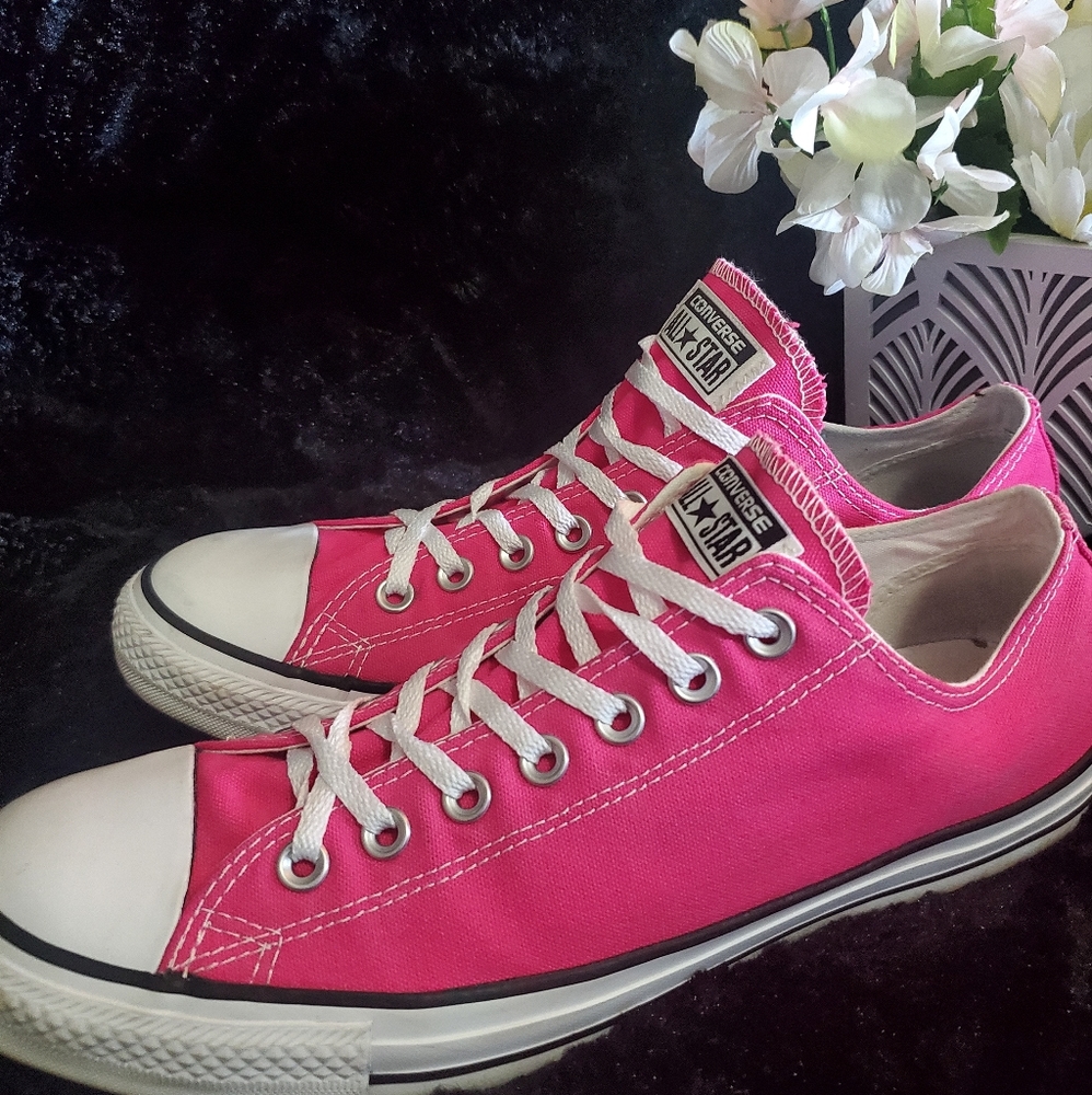 Unisex Pink Allstar Converse